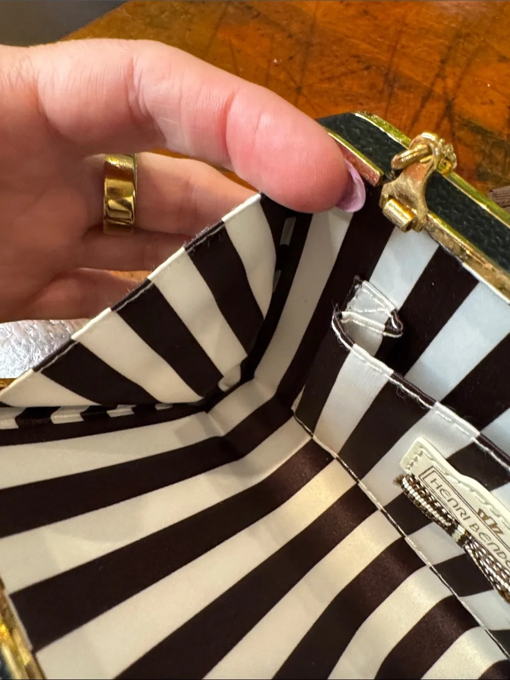 henri bendel sleek box
